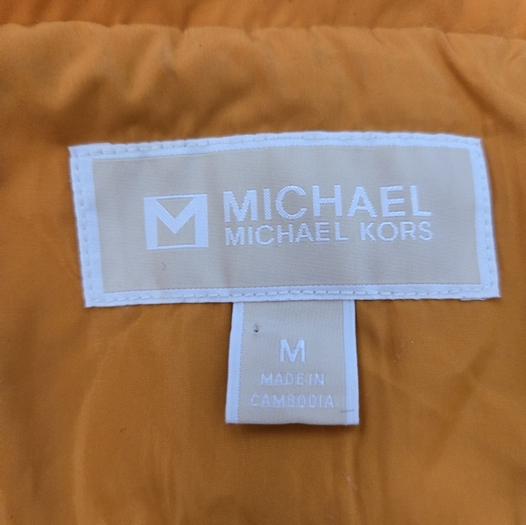MICHAEL KORS Mustard Yellow Quilted Vest With Gold Snap Buttons. Size Medium - Picture 8 of 12